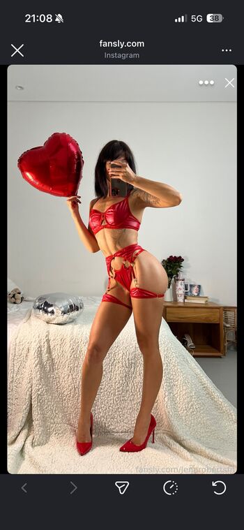 Full leaked Leeloofit private photo