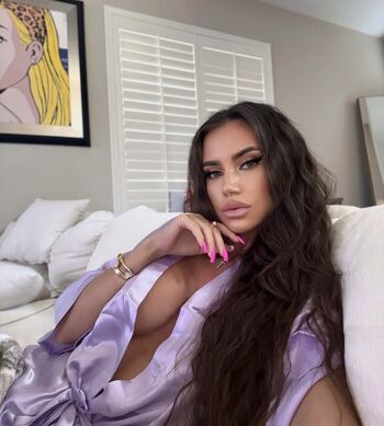 Full leaked Leila barlow private photo