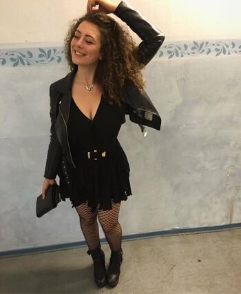 Full leaked Leila lowfire page private photo