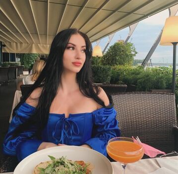 Full leaked Leila private photo