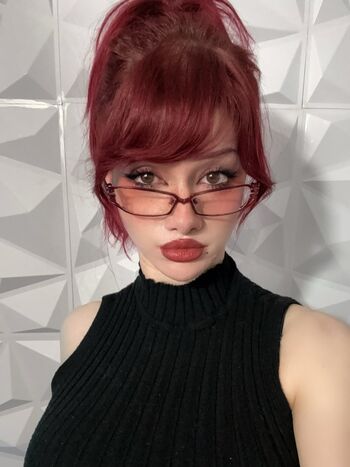 Full leaked Lemonkiwi private photo