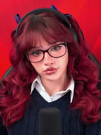 Full leaked Lemonkiwi private photo