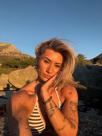 Lena Ajoy