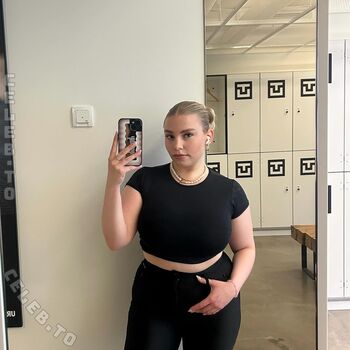 Full leaked Lenadenisee private photo