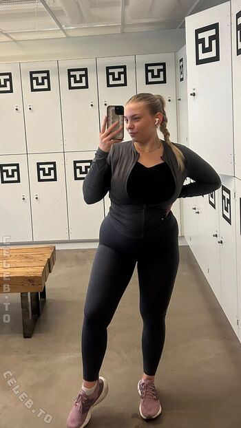Full leaked Lenadenisee private photo