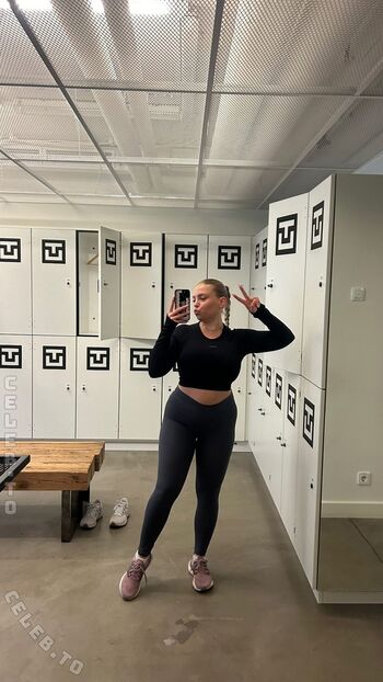 Full leaked Lenadenisee private photo
