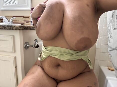Full leaked Lenaporn page private photo