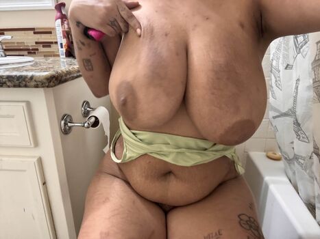 Full leaked Lenaporn page private photo