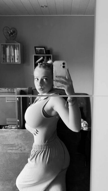 Full leaked Lenasalm private photo