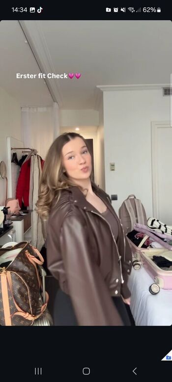 Full leaked Lenasboringlife private photo