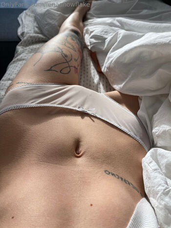 Full leaked Lenasnowflake private photo