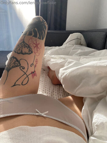 Full leaked Lenasnowflake private photo