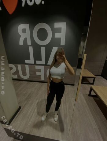 Full leaked Leni sfh private photo