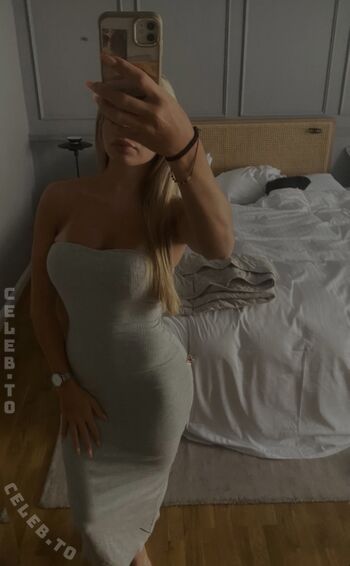 Full leaked Leni sfh private photo