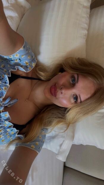 Full leaked Leni zkm private photo