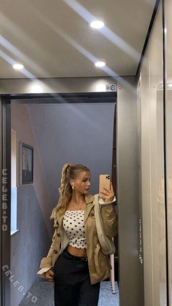 Full leaked Leni zkm private photo