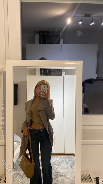 Full leaked Leni zkm private photo