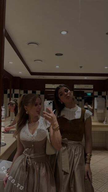 Full leaked Leni zkm private photo