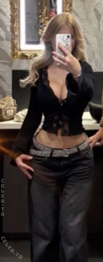 Full leaked Leni zkm private photo