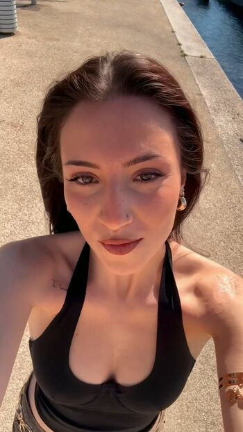 Full leaked Lenie v private photo