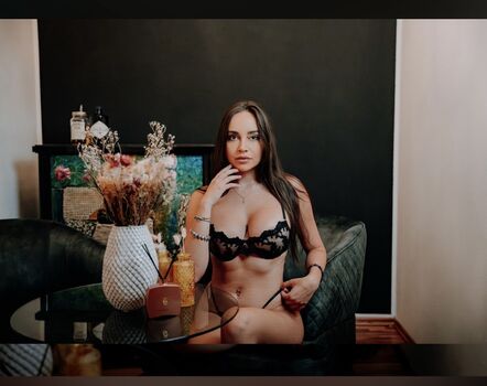 Full leaked Lenii hiiilton private photo