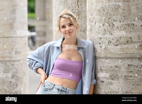 Full leaked Leonie brill private photo