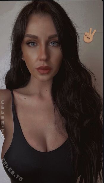 Full leaked Leonie schnbck private photo
