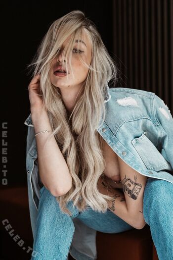 Full leaked Leonie weise private photo