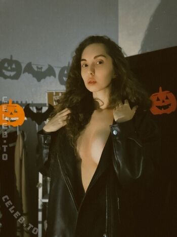 Full leaked Leratlerat page private photo