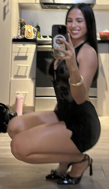 Full leaked Lesizzl page private photo