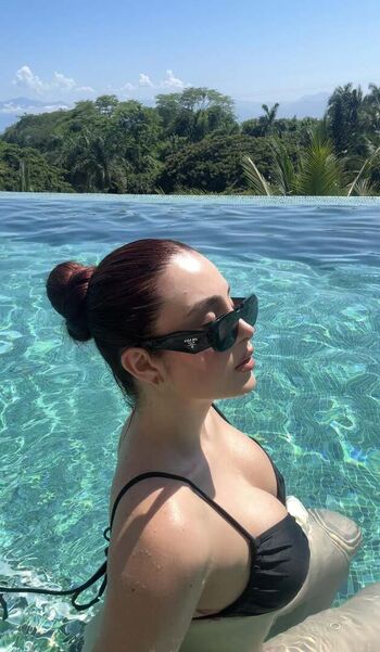 Full leaked Lesli de la torre page private photo