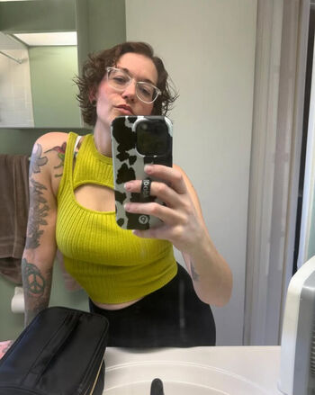 Full leaked Leslie shields private photo