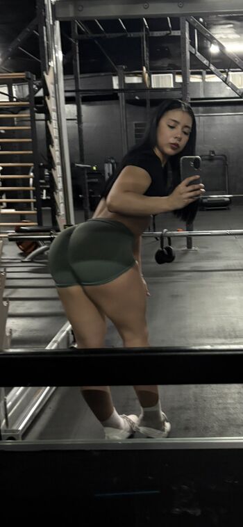 Full leaked Lesliemrtinez private photo