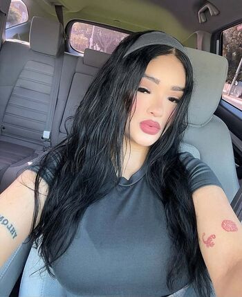 Full leaked Leslyahdz private photo