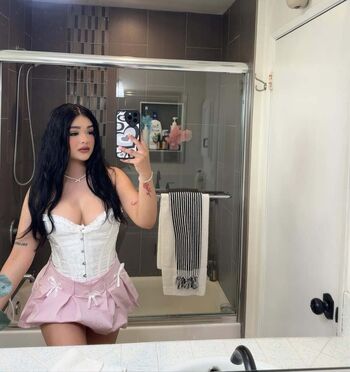 Full leaked Leslyahdz private photo