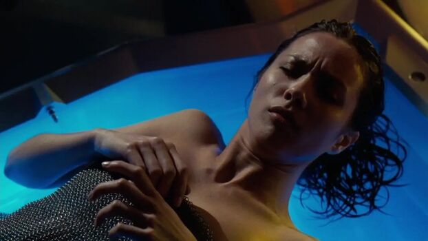 Full leaked Lexa doig private photo