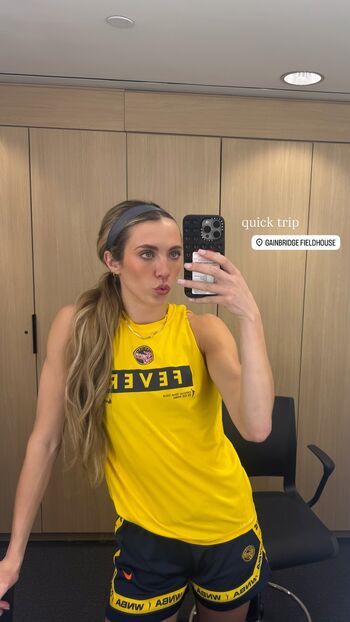 Full leaked Lexie hull private photo