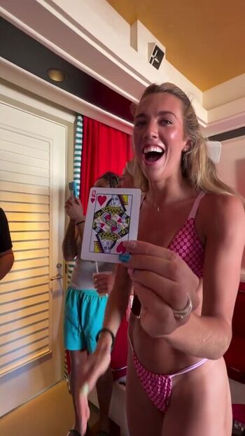 Full leaked Lexie hull private photo