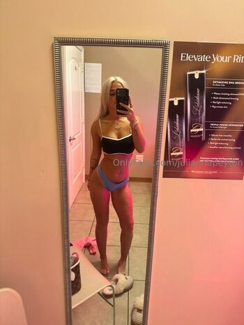 Full leaked Lexii violett page private photo