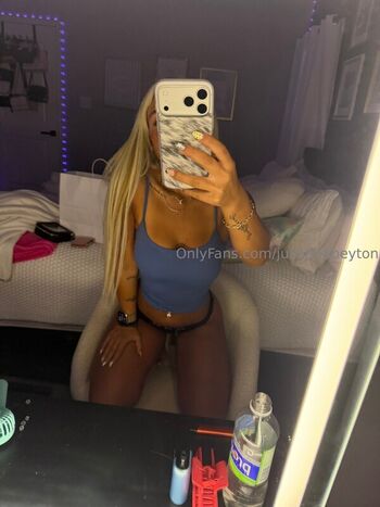 Full leaked Lexii violett private photo