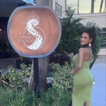 Full leaked Lezza tovar page private photo