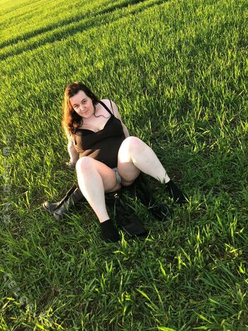 Full leaked Lia bloom private photo