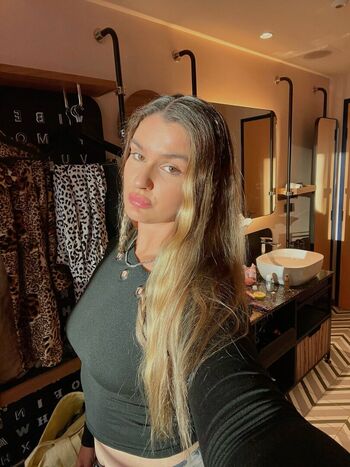 Full leaked Lia leiper private photo