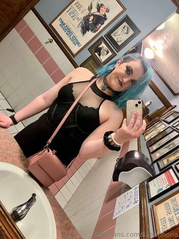 Full leaked Liaeuphoria page private photo