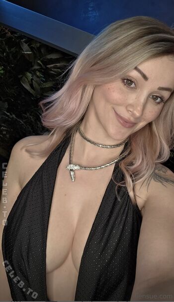 Full leaked Liensue  page private photo