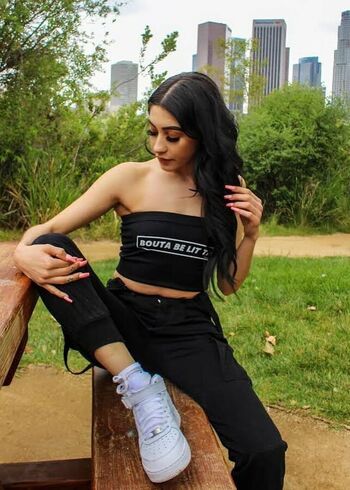 Full leaked Lifebeingdest private photo