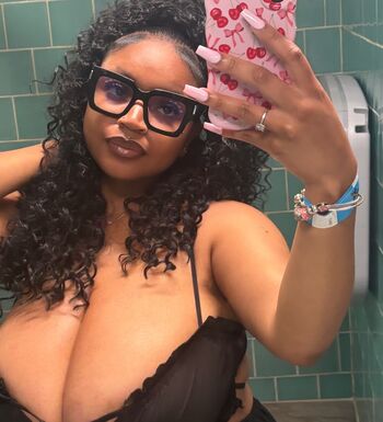 Full leaked Lifeeofjanaeee private photo