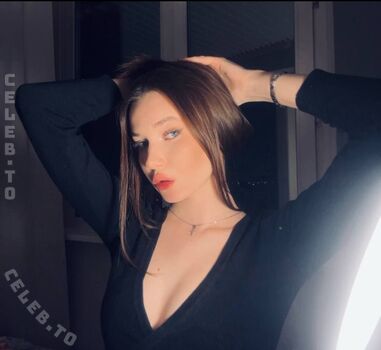 Full leaked Lil esma private photo