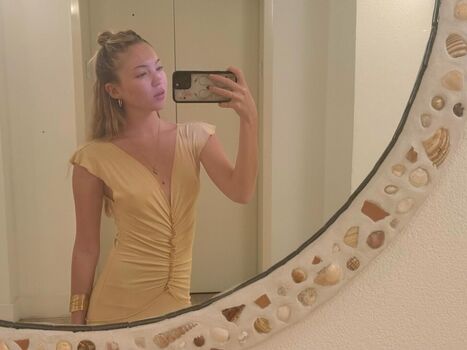 Full leaked Lila moss private photo