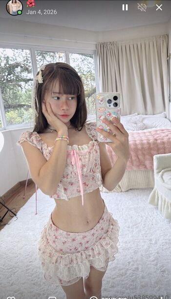 Full leaked Lilareynolds private photo